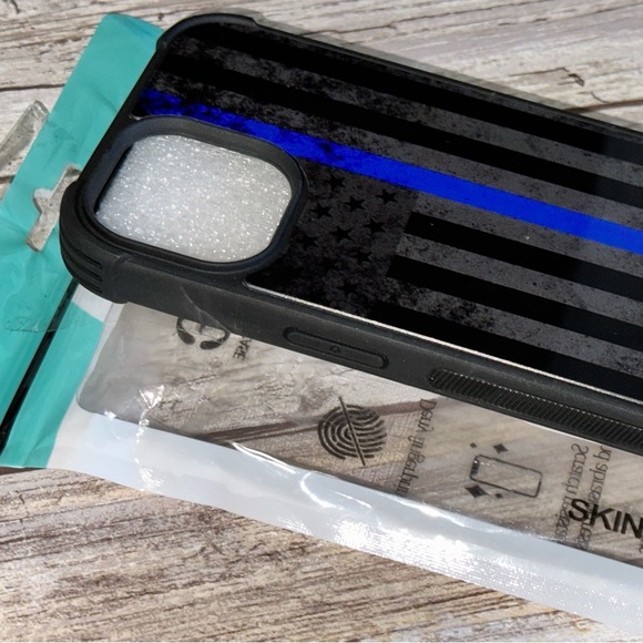 IP 15 Blue Line American Flag Case - Picture 5 of 5